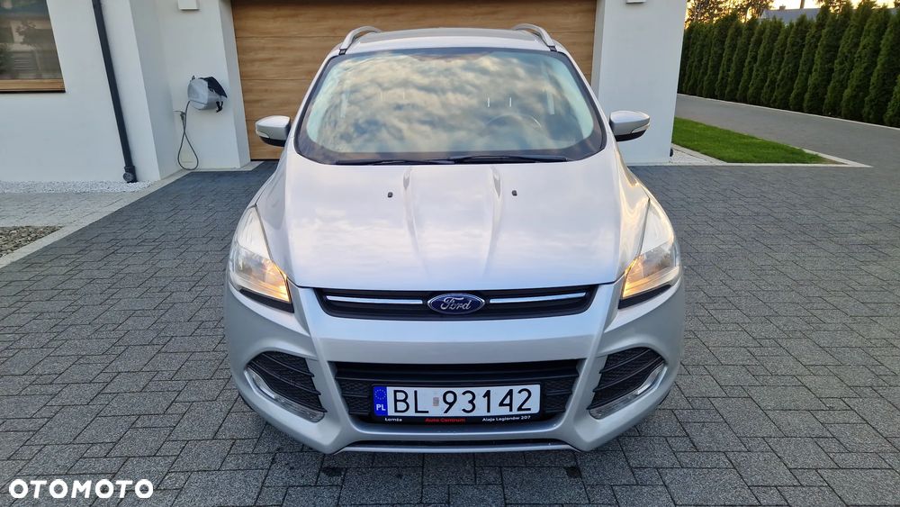 Ford Kuga 1.6 EcoBoost 2x4 Titanium - 4
