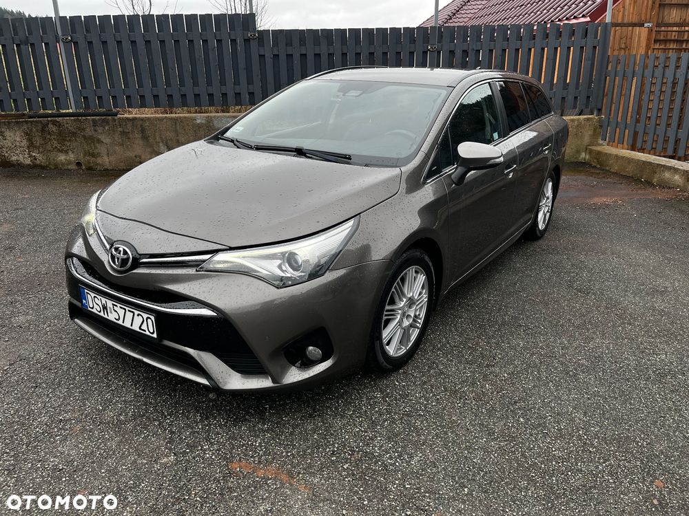 Toyota Avensis 2.0 Prestige MS - 1