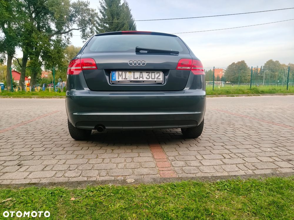 Audi A3 Sportback 1.6 Ambiente - 28