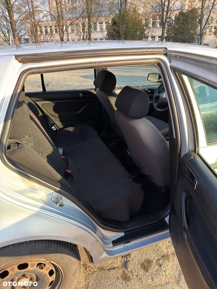Volkswagen Golf - 9