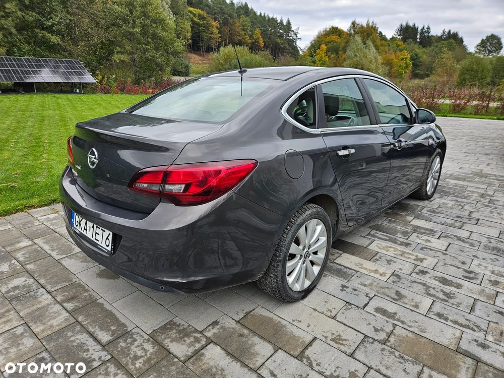 Opel Astra 1.6 - 8