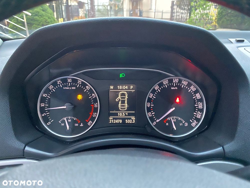 Skoda Octavia 2.0 TDI Ambiente DSG - 10