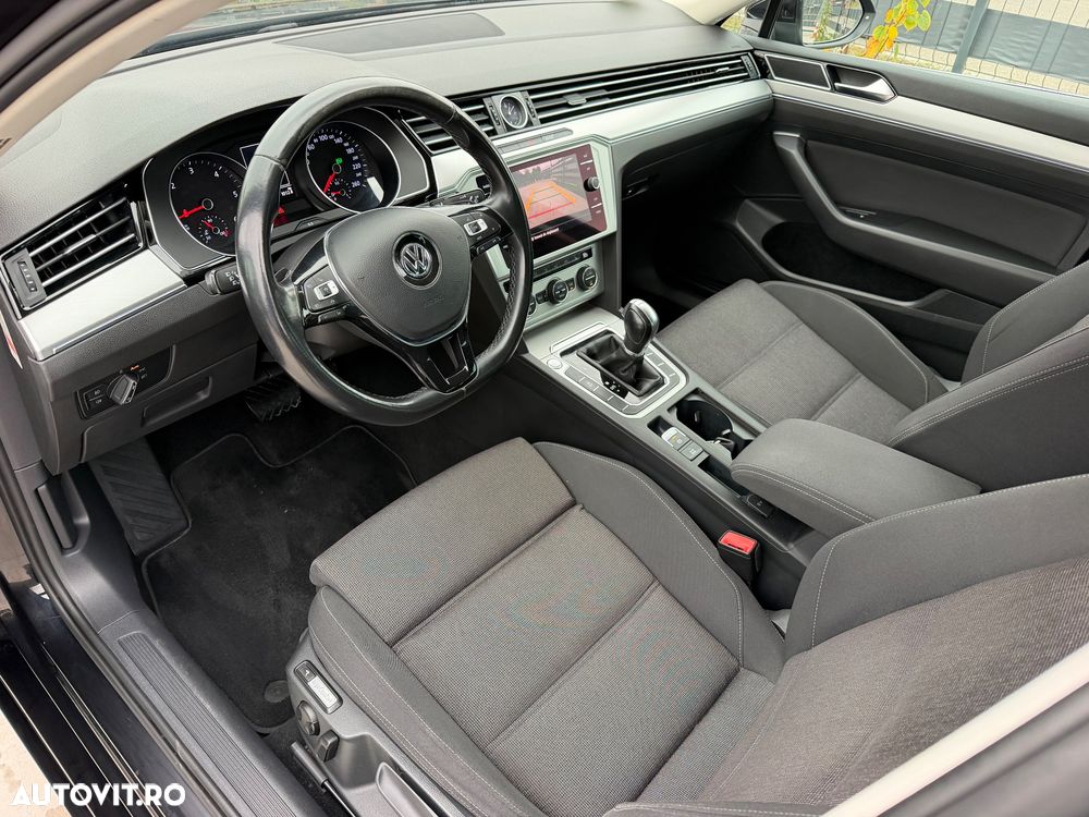 Volkswagen Passat 2.0 TDI DSG Highline - 13
