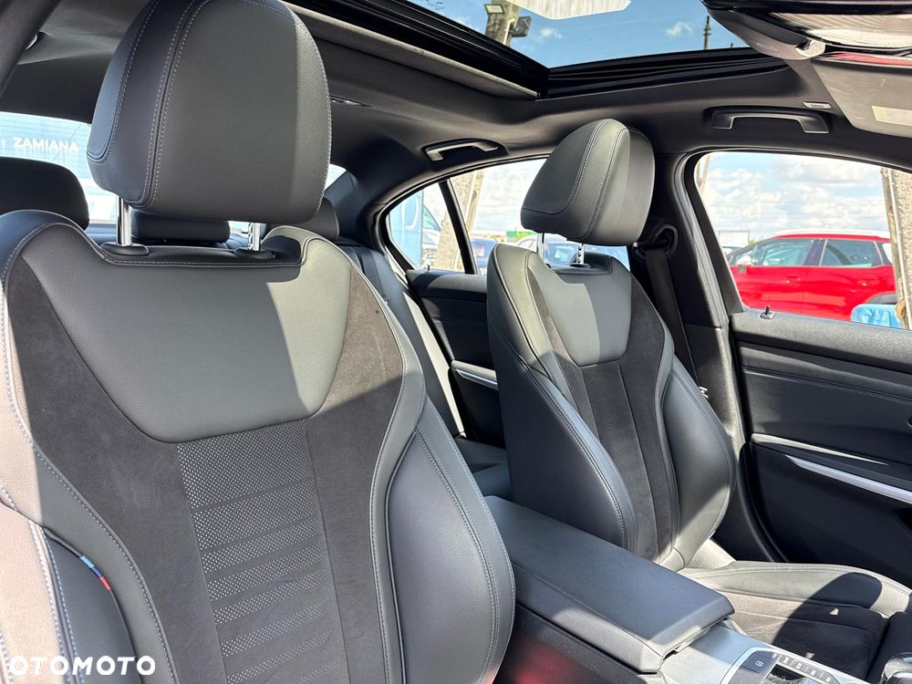 BMW Seria 3 330e M Sport - 19