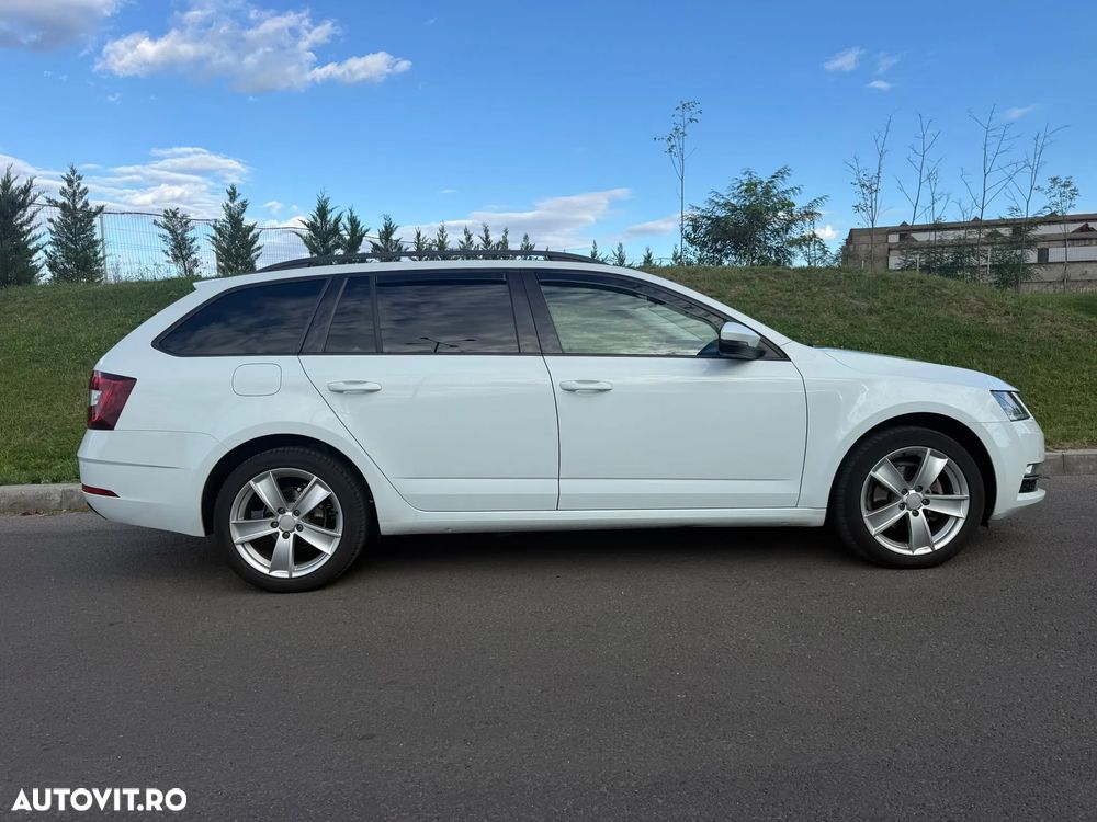 Skoda Octavia 2.0 TDI ELEGANCE DSG - 29