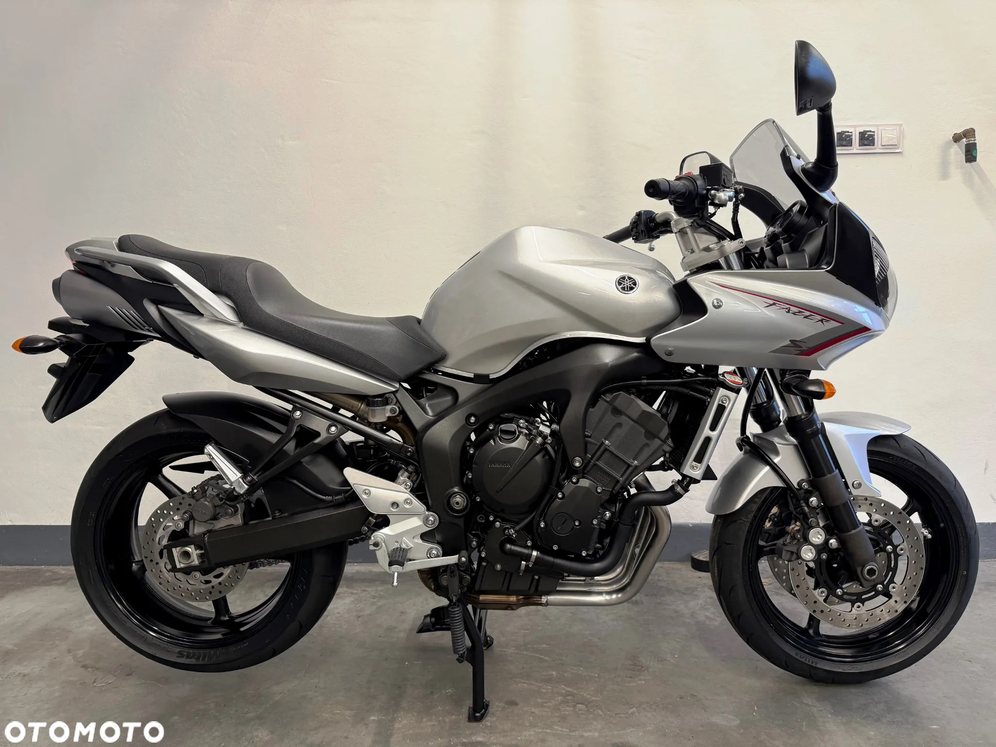 Yamaha FZ6 - 2