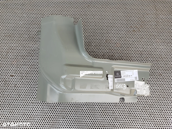 Mercedes W639 Vito Narożnik Słupek Wzmocnienie