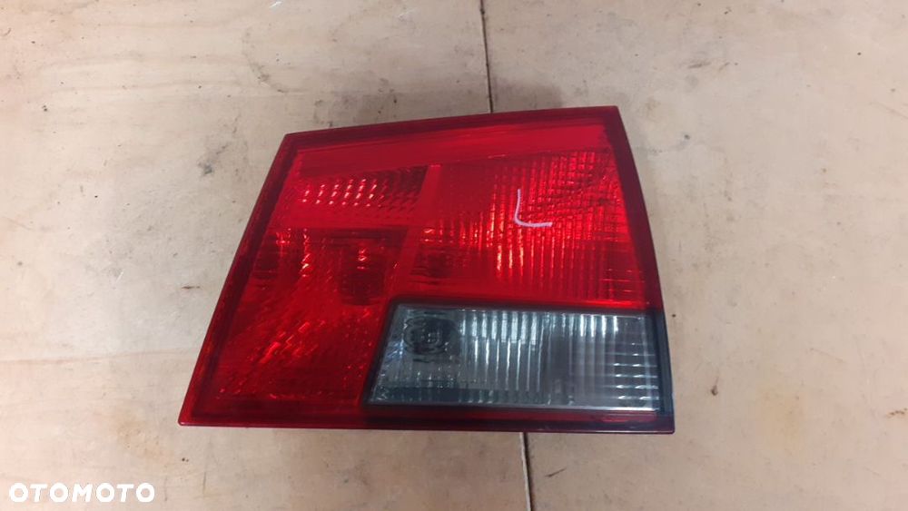 LAMPA LEWA TYŁ TYLNA W KLAPĘ OPEL VECTRA C KOMBI - 1