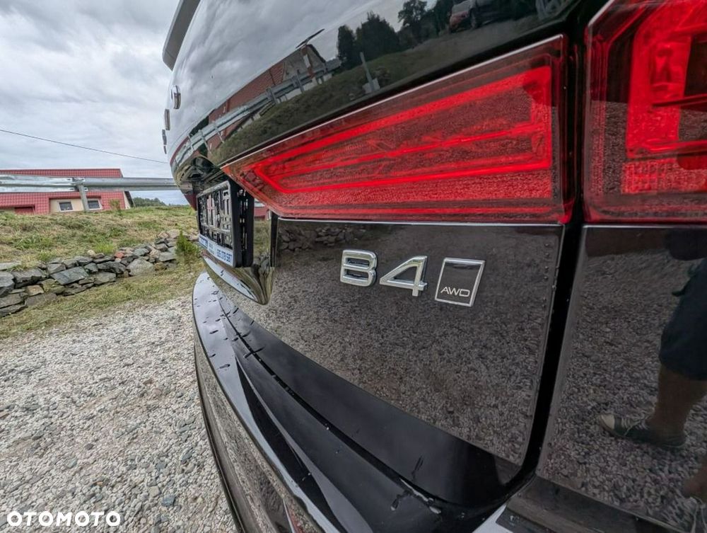 Volvo XC 60 B4 D Plus Dark - 9