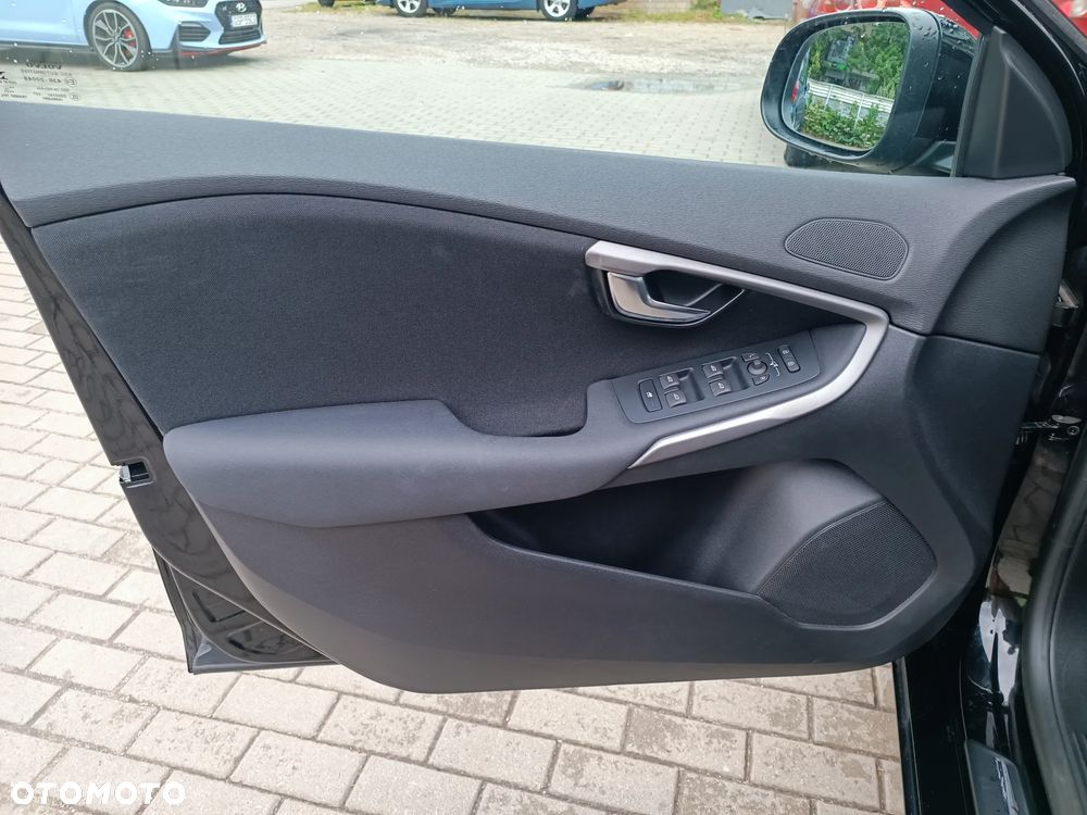 Volvo V40 T3 Geartronic Momentum - 30