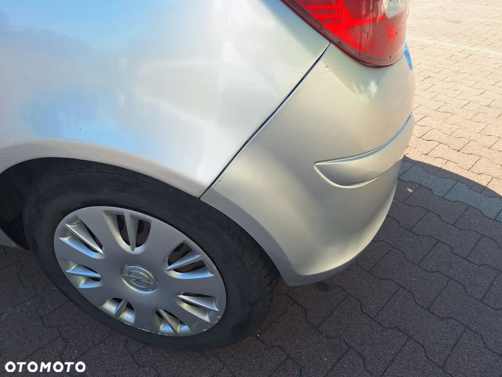 Opel Corsa 1.2 16V - 11