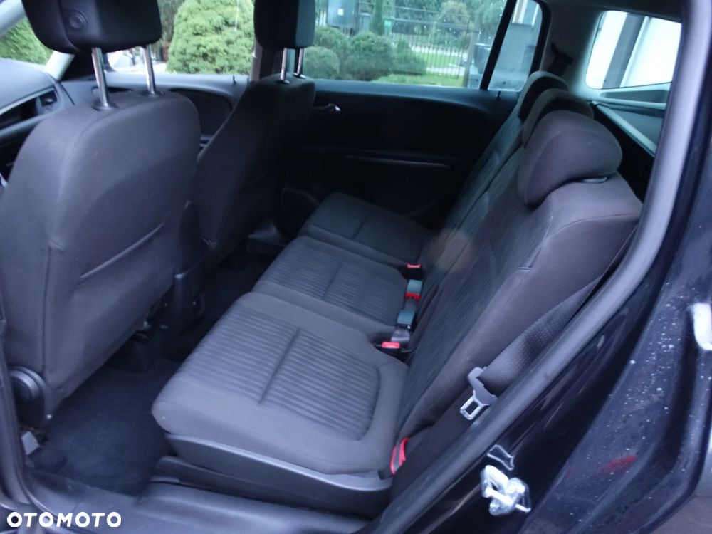 Opel Zafira - 11