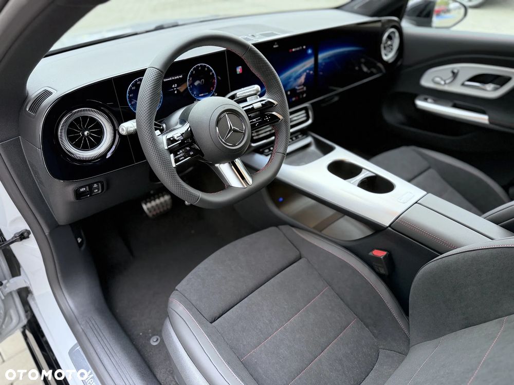 Mercedes-Benz CLA - 24