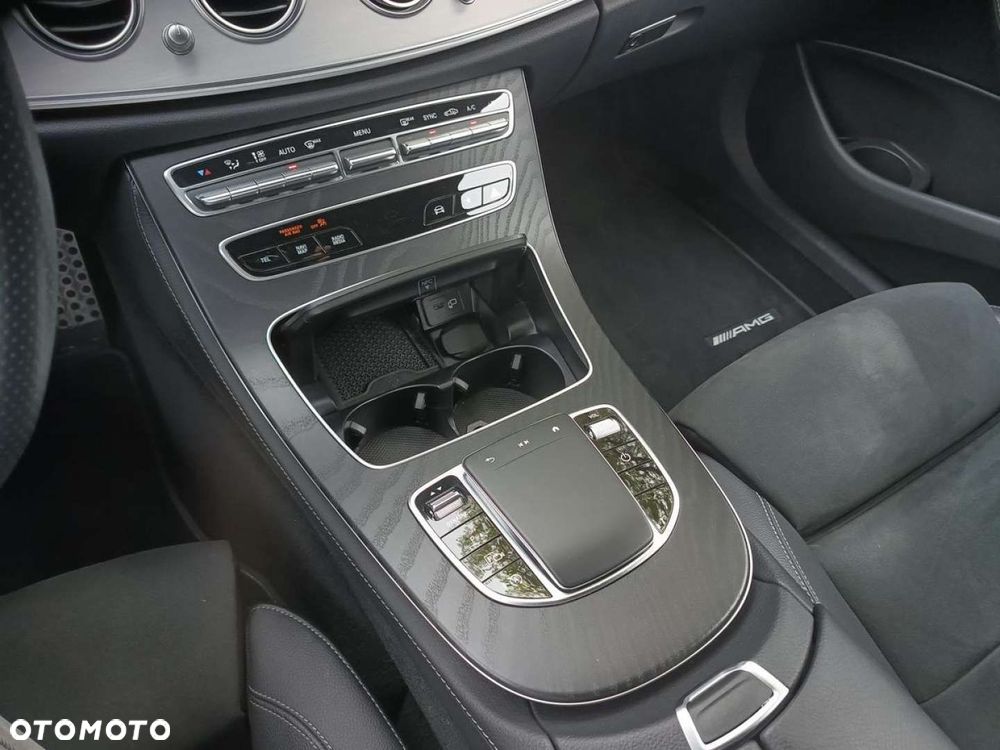 Mercedes-Benz Klasa E - 14