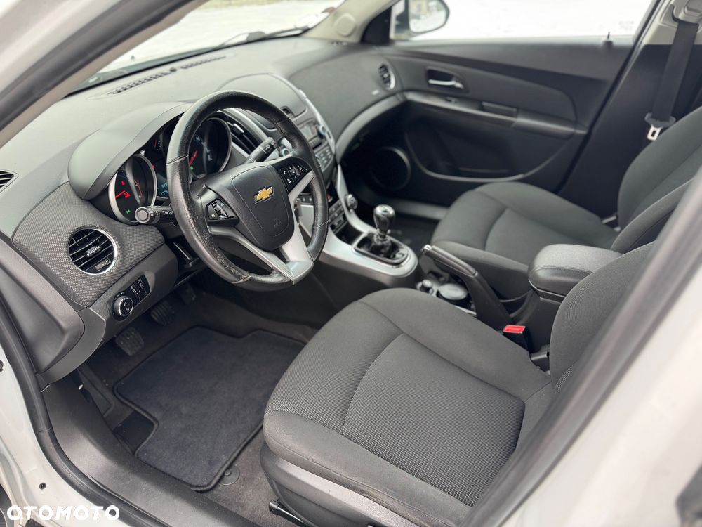 Chevrolet Cruze 1.8 LT+ - 27