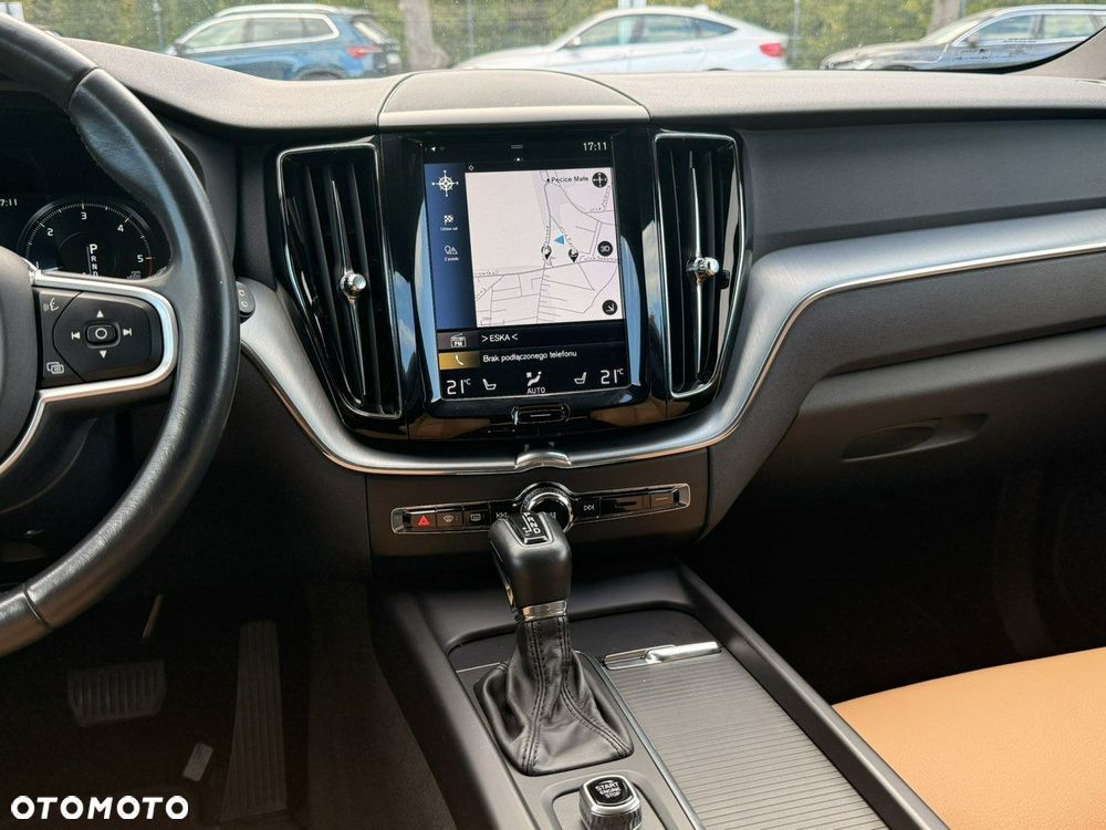 Volvo XC 60 D4 AWD Momentum - 26