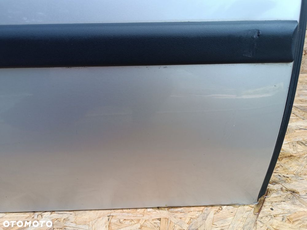 SEAT TOLEDO 2 II DRZWI TYL PRAWY KOD LAK LS7N - 9