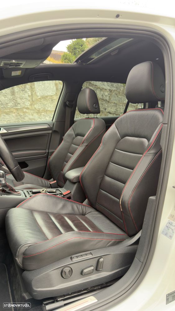 VW Golf 2.0 TSI GTI DSG Performance - 11