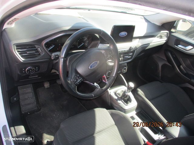 Ford Focus 1.5 TDCi DPF S&S Business - 9
