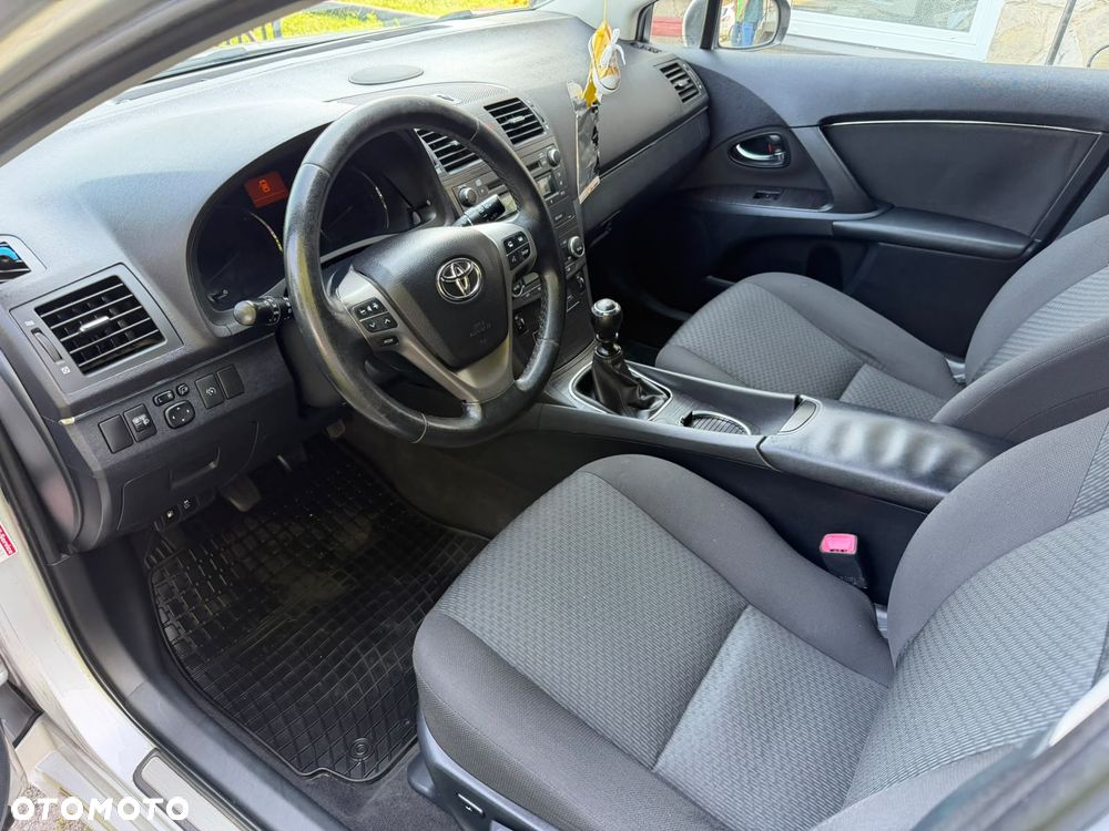 Toyota Avensis 2.2 D-4D Sol Plus 180 Premium - 11