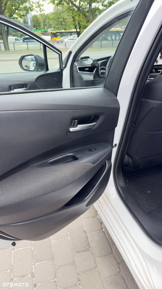 Toyota Corolla 1.8 Hybrid Comfort - 30