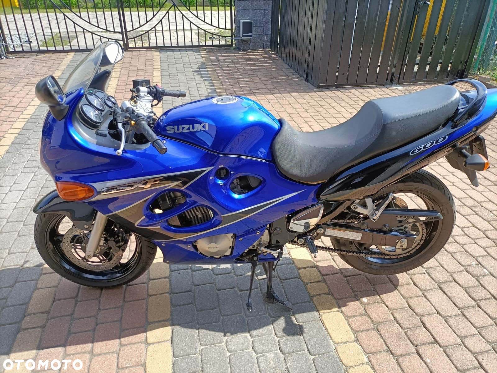 Suzuki GSX - 3