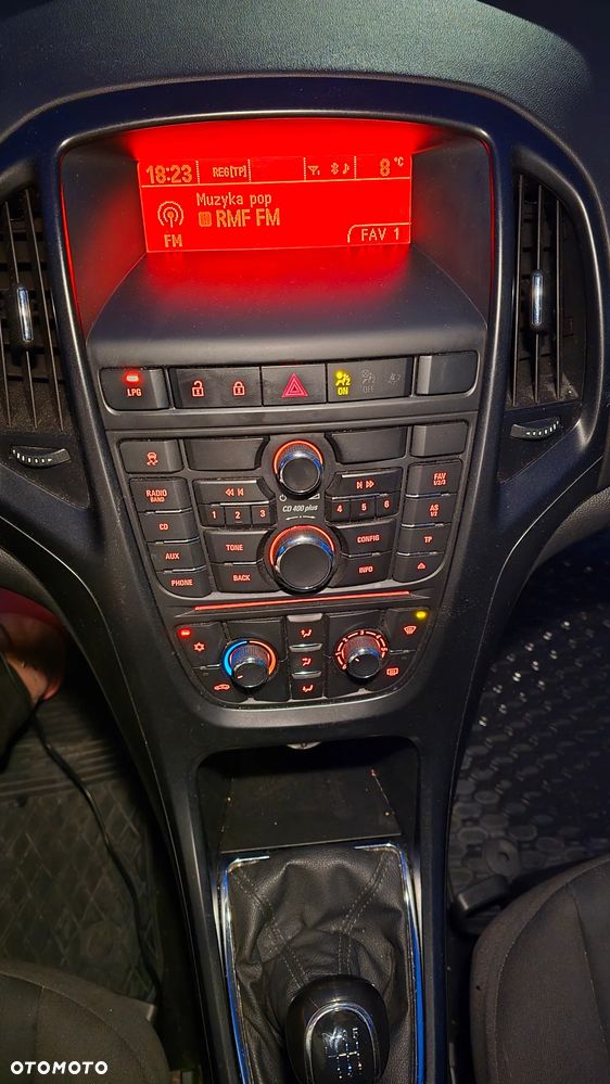 Opel Astra 1.4 T Sport - 10