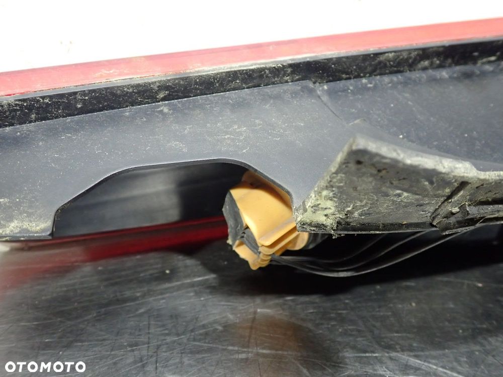 LAMPA PRAWA TYLNA FORD FOCUS MK2 LIFT 1.6 8M51-13404-AB - 6