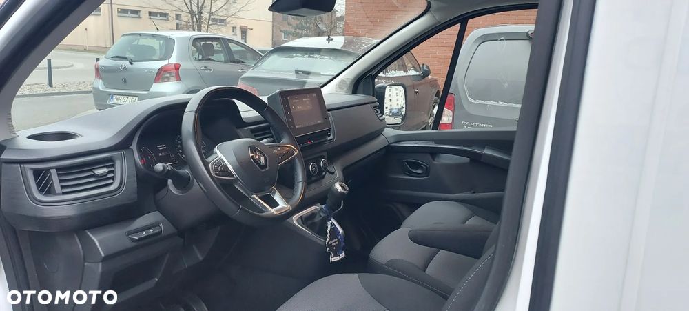 Renault Trafic - 11