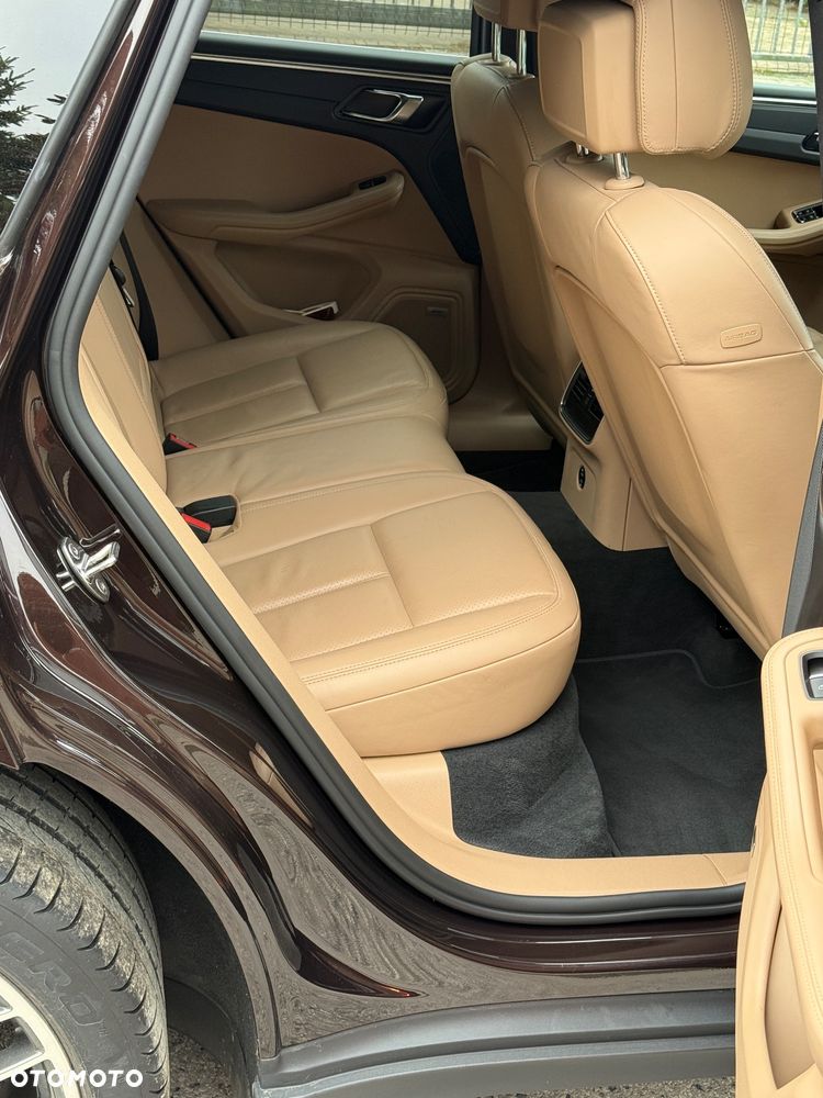 Porsche Macan Standard - 12