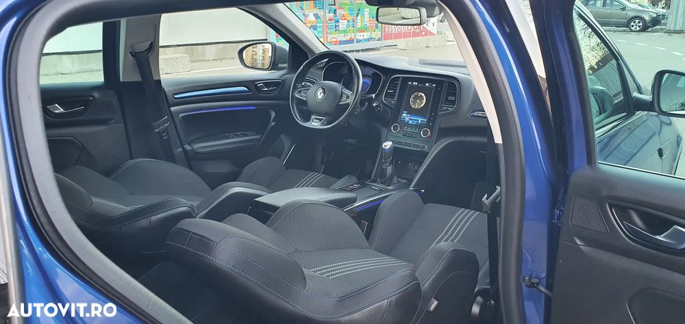 Renault Megane TCe 160 GPF GT LINE - 11