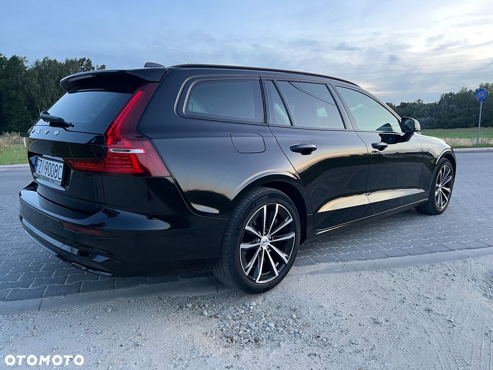 Volvo V60 B5 B AWD Plus Dark - 8