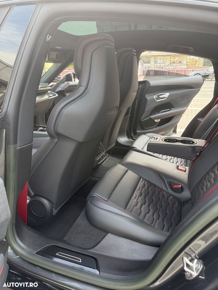 Audi e-tron GT RS quattro - 13