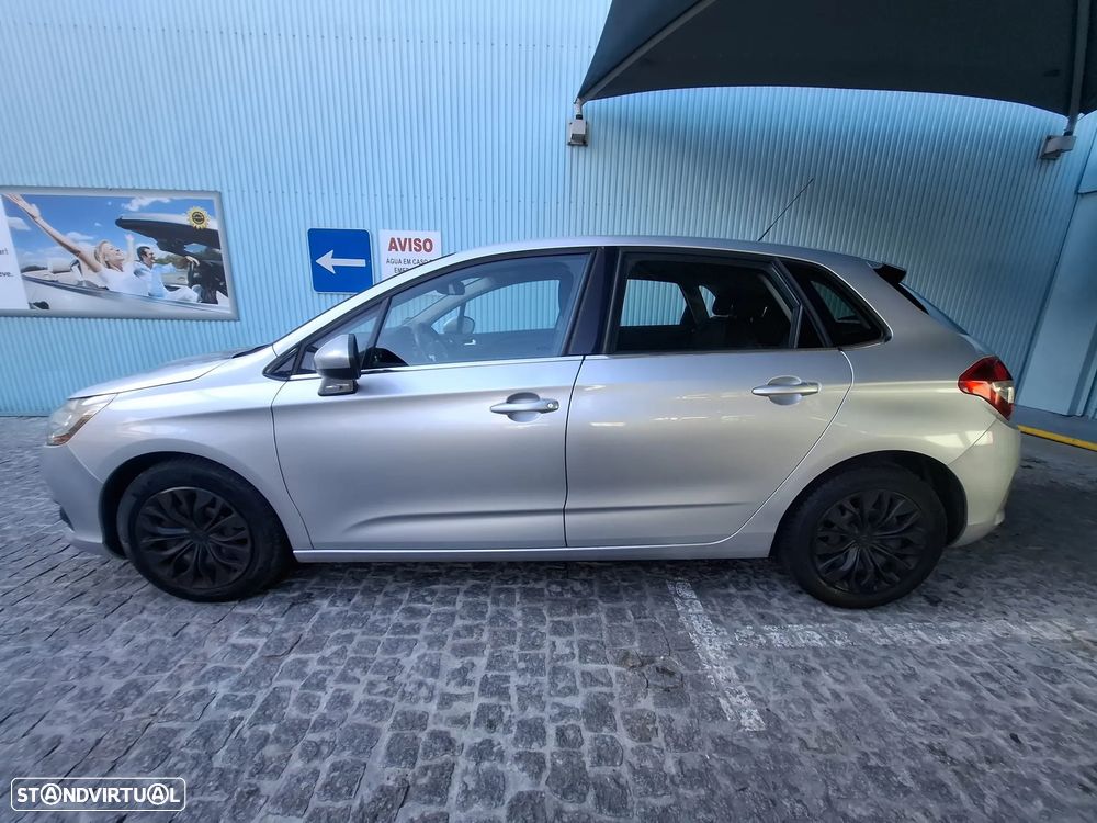 Citroën C4 1.6 HDi 110 SX - 2