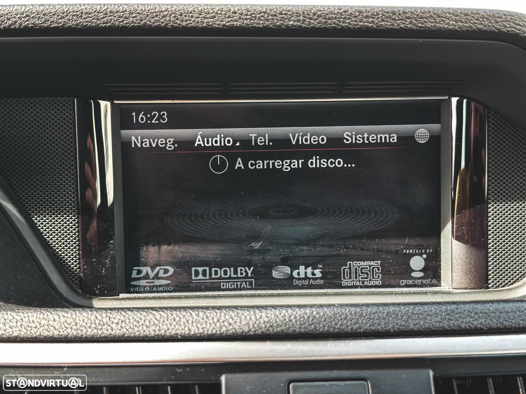 Mercedes-Benz E 220 CDi Avantgarde BlueEfficiency Auto - 26
