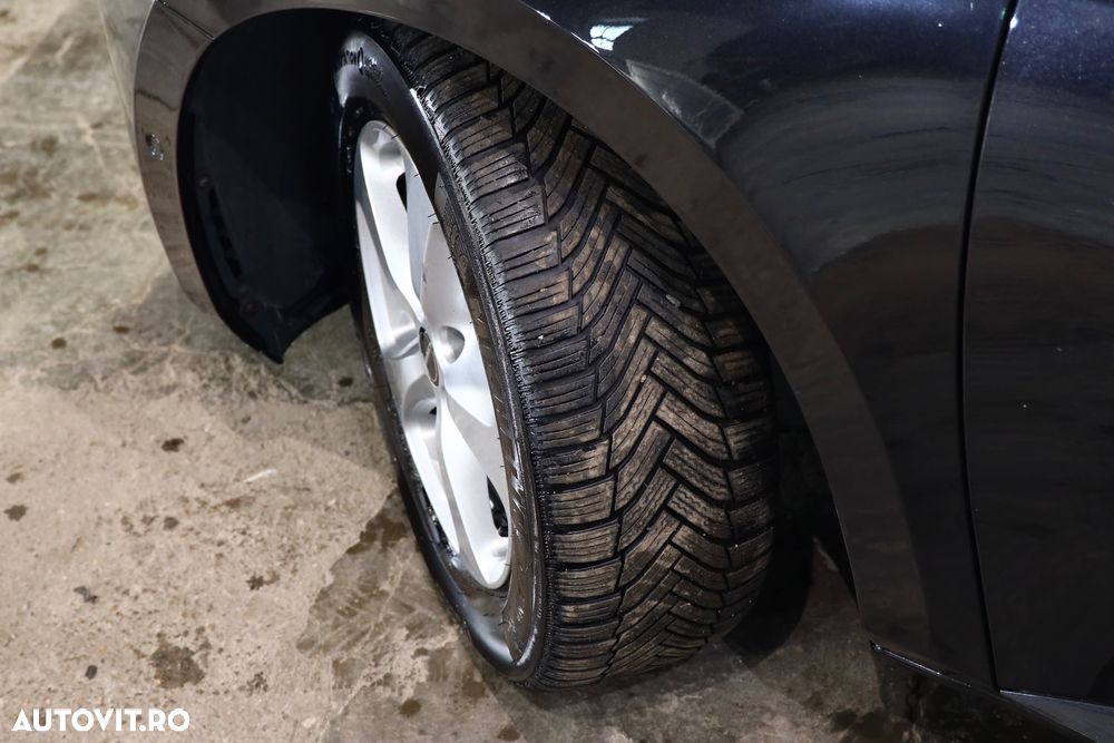 Skoda Superb Combi 2.0 TDI 4x4 SportLine - 32