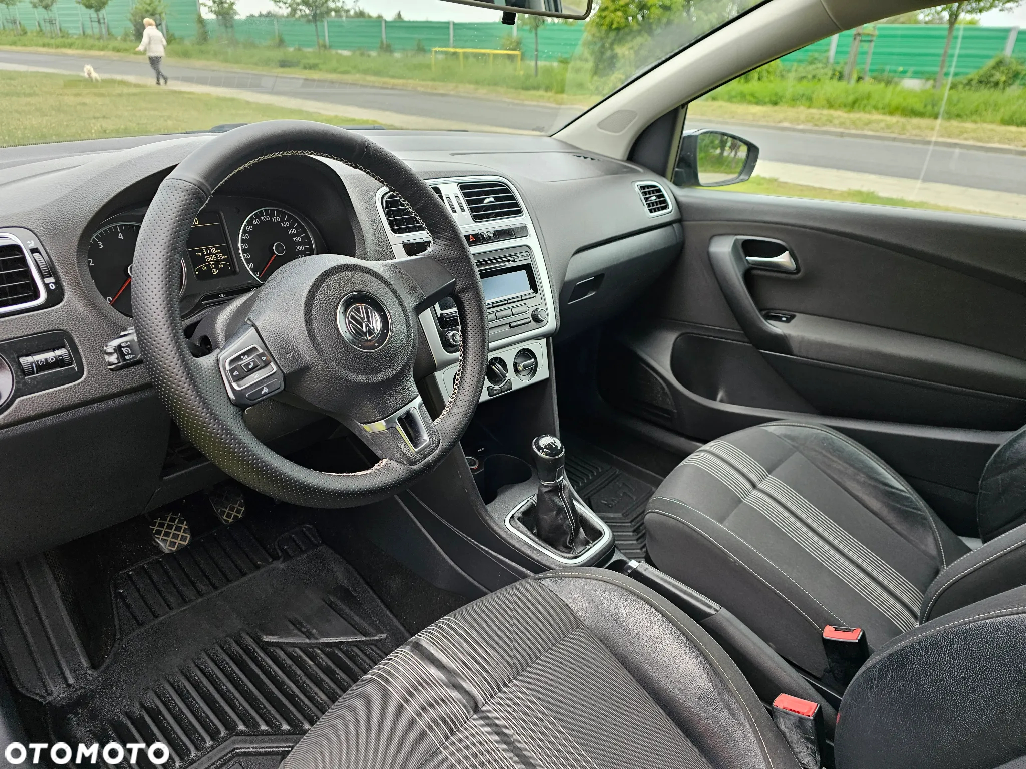 Volkswagen Polo 1.2 MATCH - 17