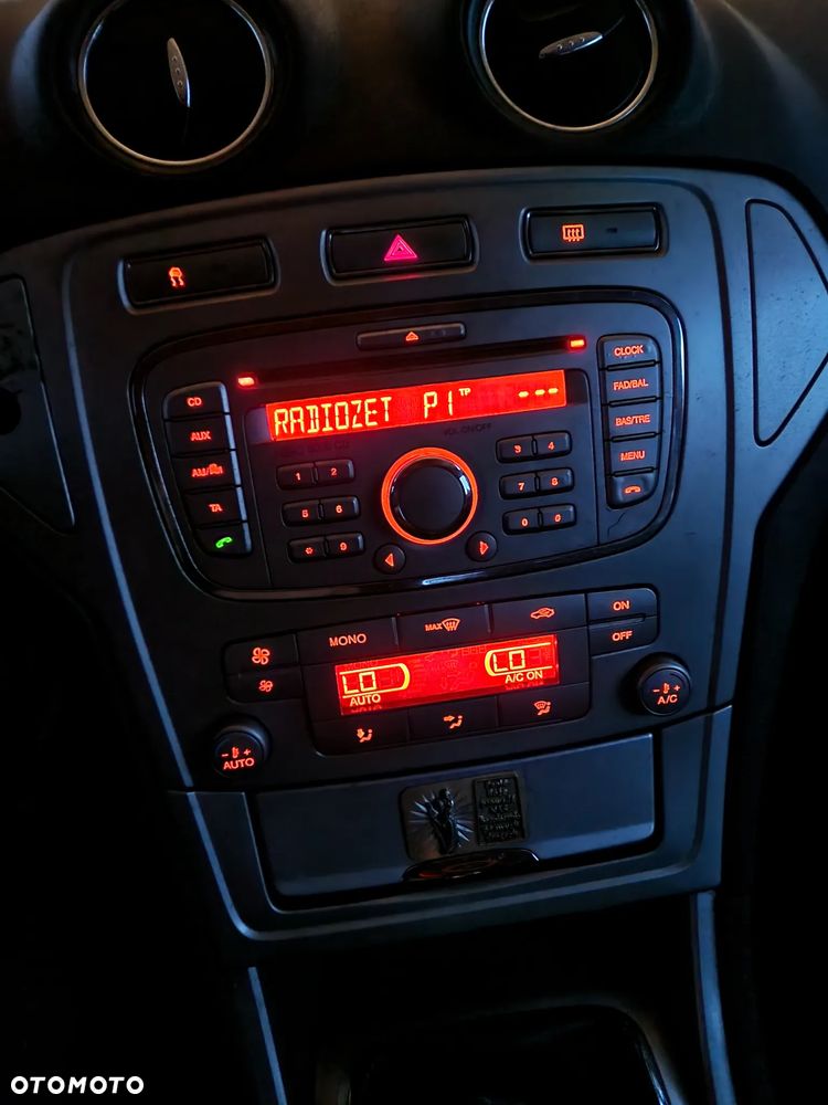 Ford Mondeo - 13