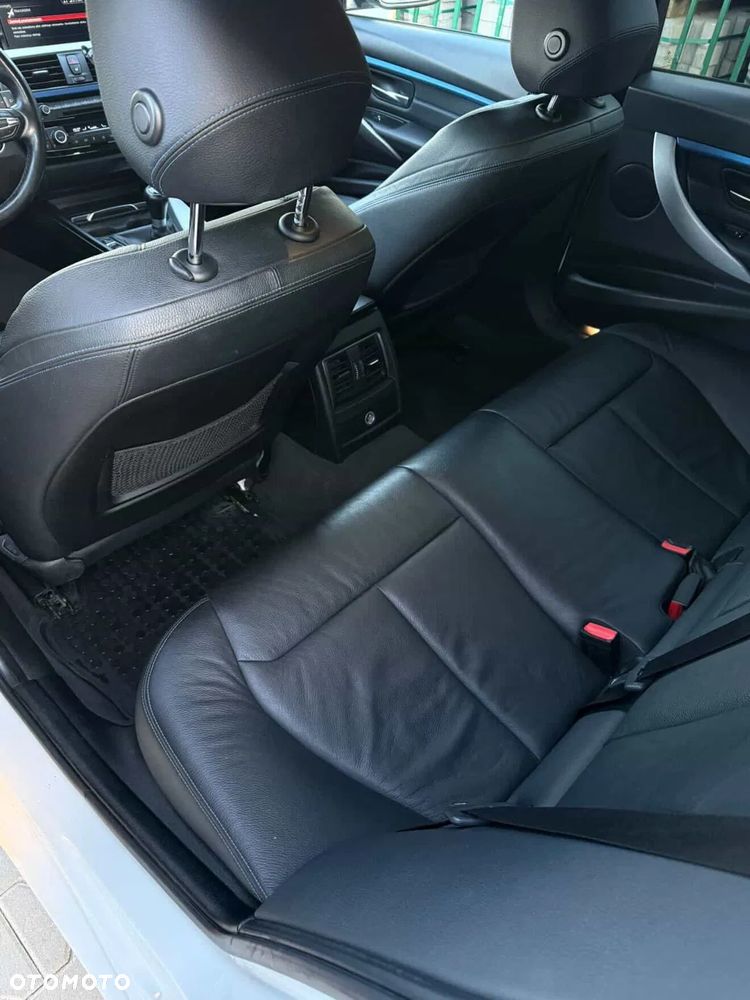 BMW Seria 3 320d M Sport - 7