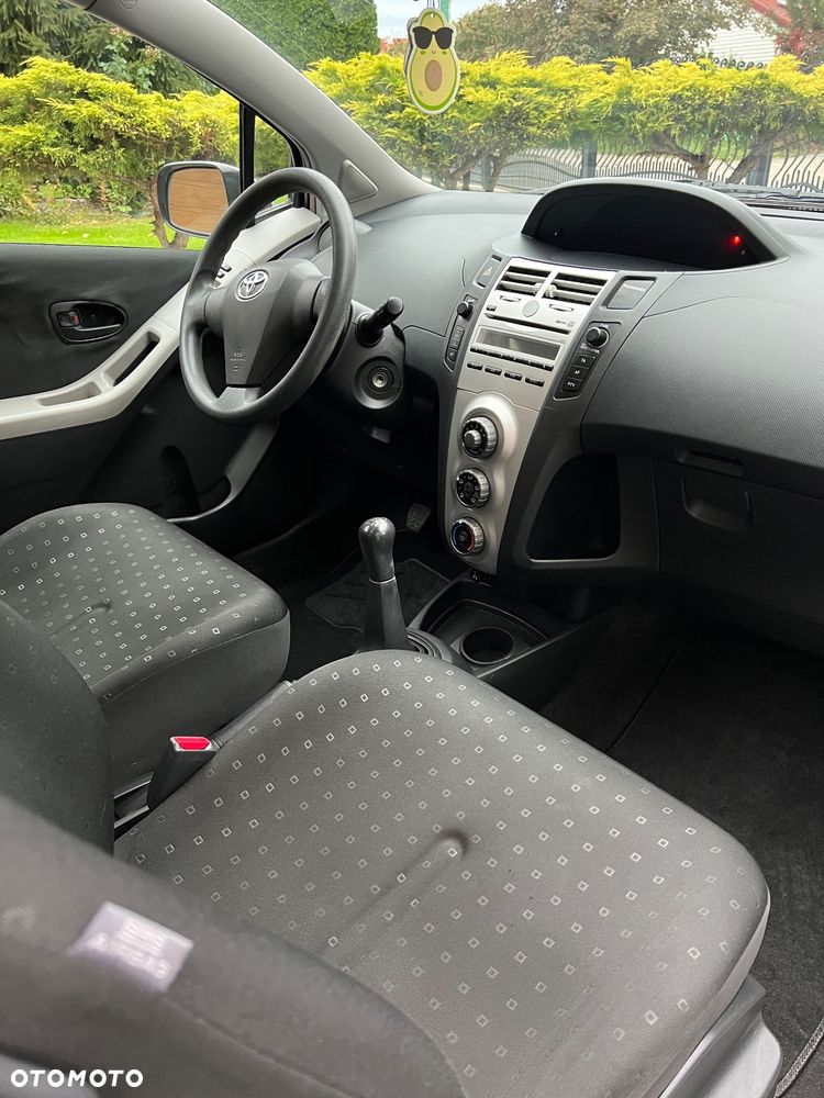 Toyota Yaris - 9