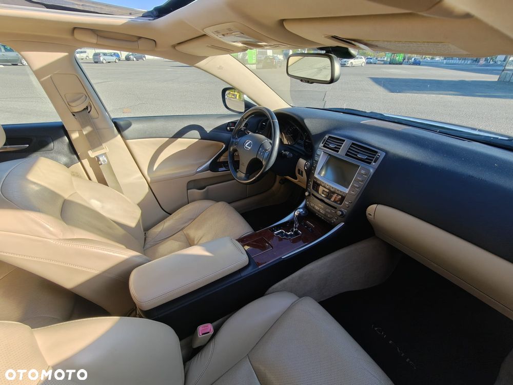 Lexus IS 250 Executive Line - 10