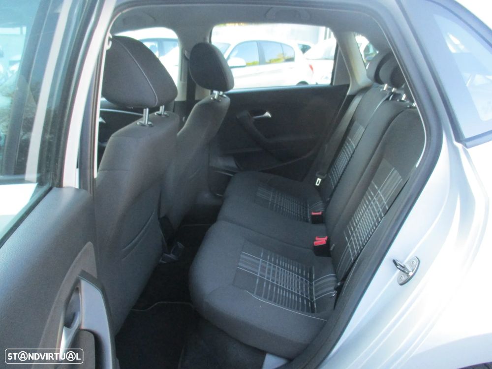 VW Polo 1.2 TSi Lounge - 24
