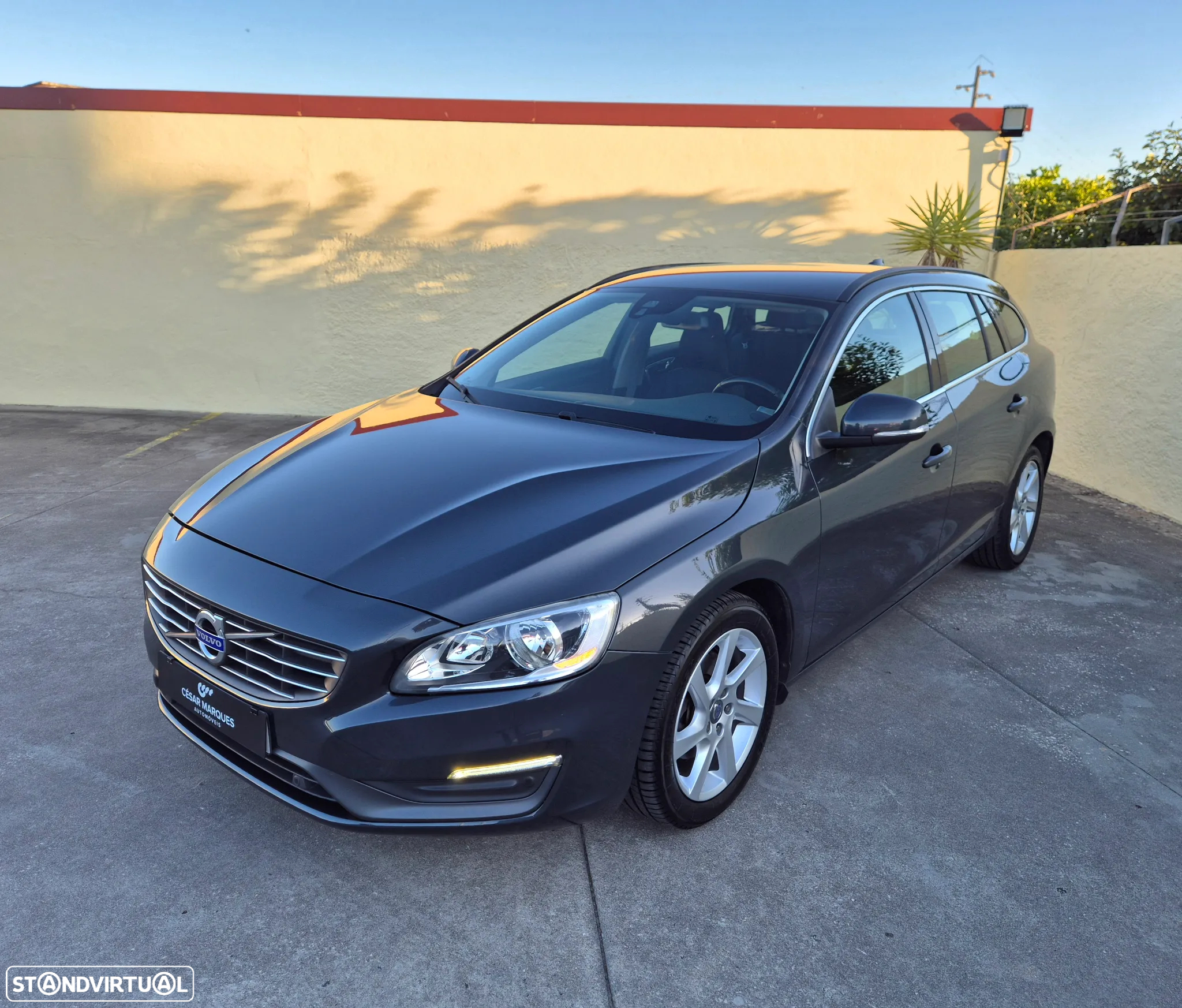 Volvo V60 1.6 D2 Momentum Eco Powershift - 15