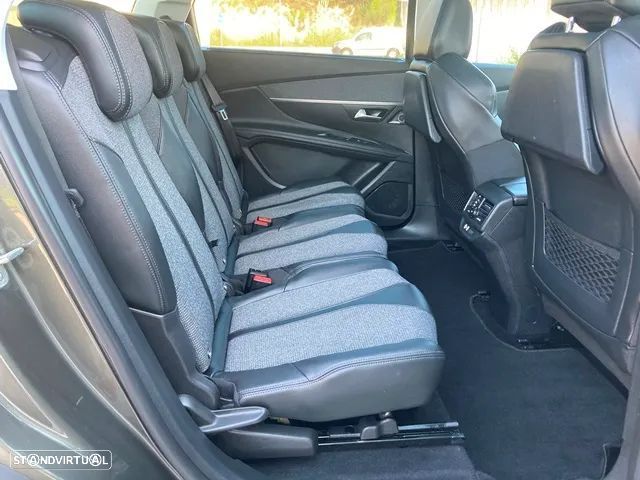 Peugeot 5008 1.2 PureTech Allure EAT8 - 52