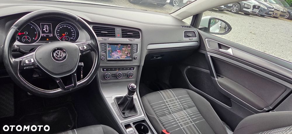 Volkswagen Golf 2.0 TDI BMT Comfortline - 22