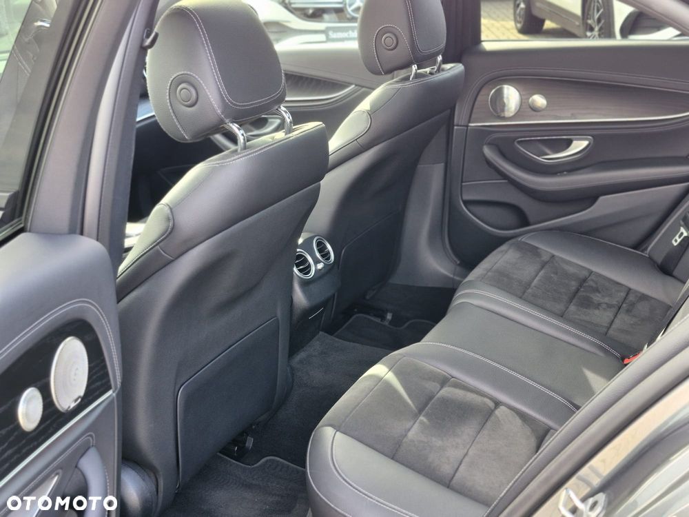 Mercedes-Benz Klasa E 220 d 4-Matic AMG - 17