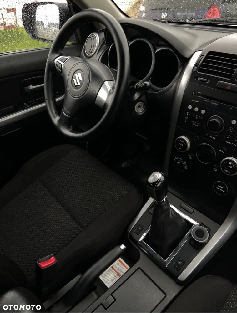 Suzuki Grand Vitara 2.4 De Luxe EU5 - 4