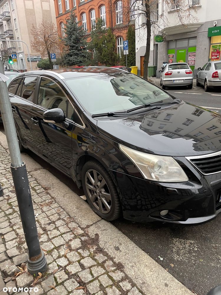 Toyota Avensis 2.0 D-4D Premium - 2