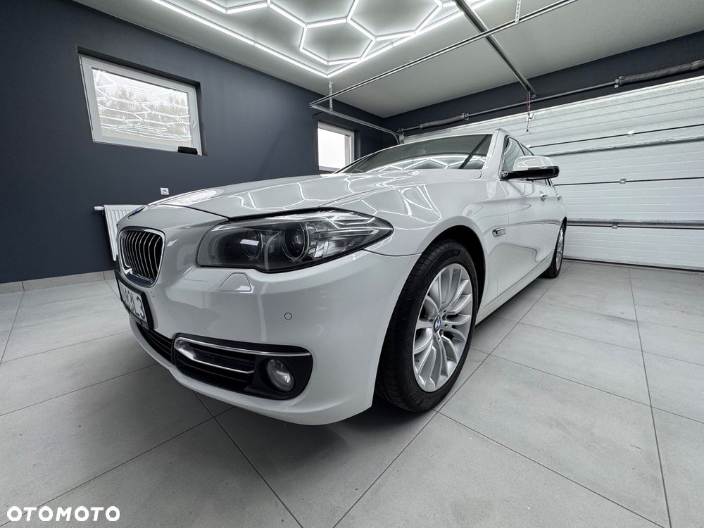 BMW Seria 5 520d Luxury Line - 1
