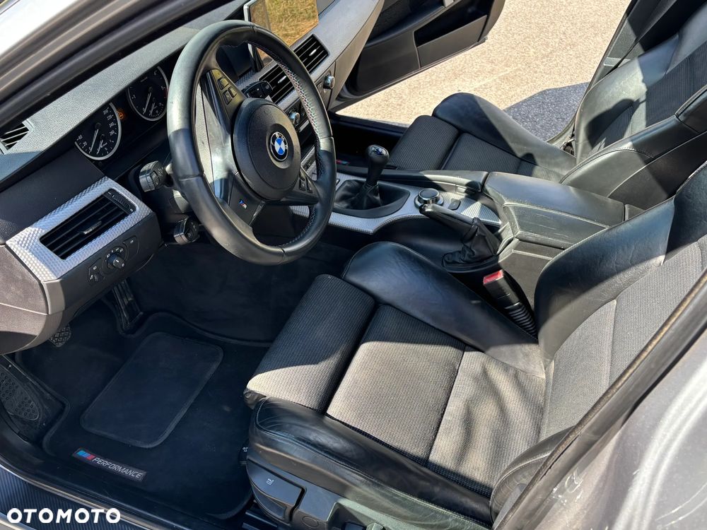 BMW Seria 5 525d - 14